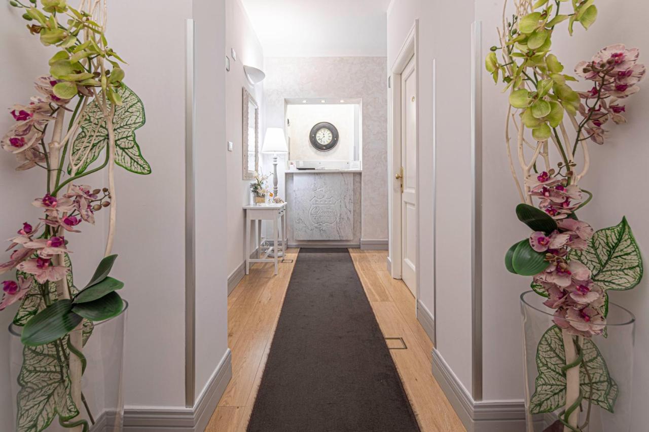 Bed and Breakfast Residenza Castrense Рим Екстер'єр фото