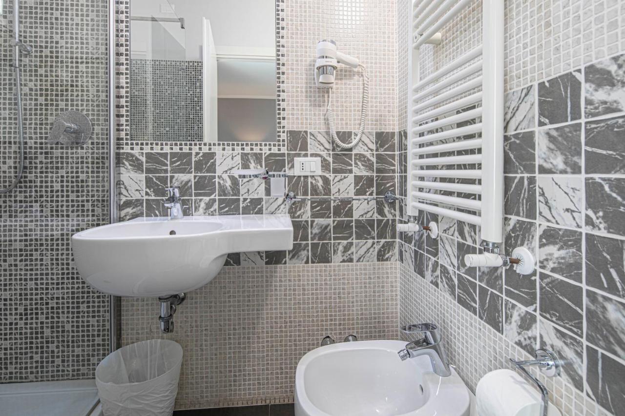 Bed and Breakfast Residenza Castrense Рим Екстер'єр фото