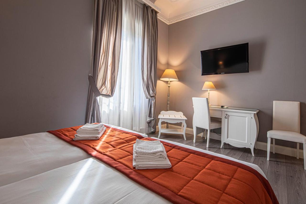 Bed and Breakfast Residenza Castrense Рим Екстер'єр фото