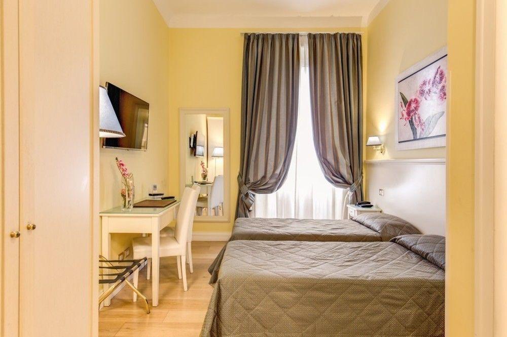 Bed and Breakfast Residenza Castrense Рим Екстер'єр фото
